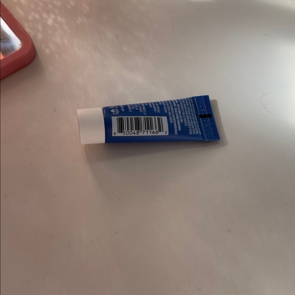 3/$15 Jet Lag Deep Hydration Serum Mini 5 mL - Picture 4 of 4